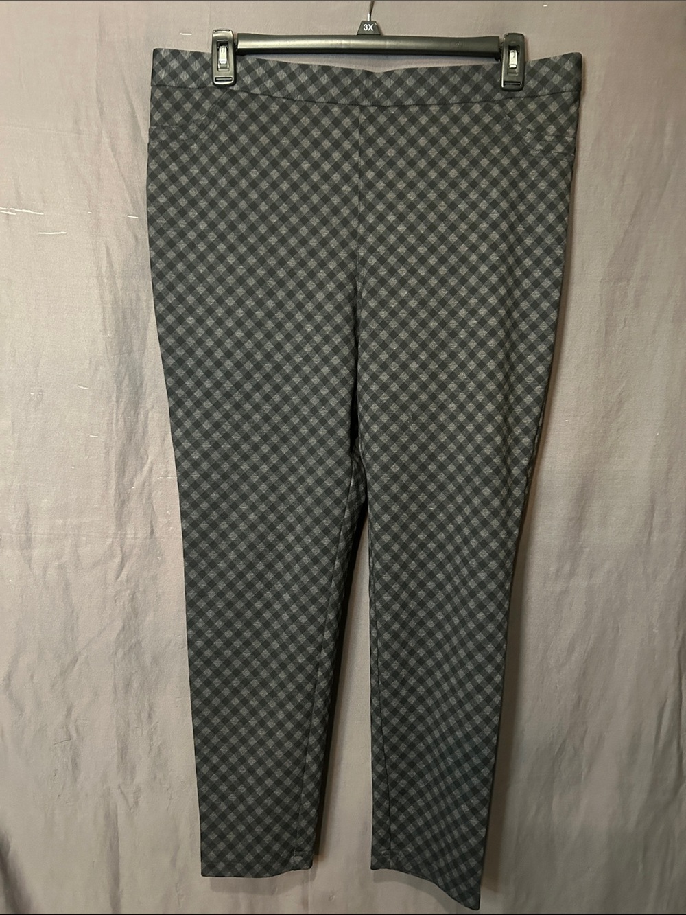Avenue Women’s Gray Plaid Stretch Pull-On Pants